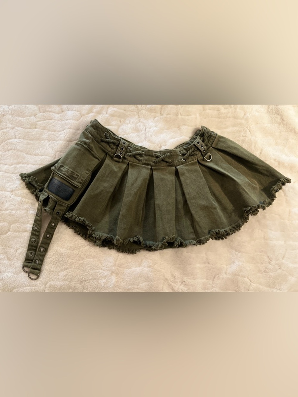 Dolls Kill SWITCH PLEATED MINI SKIRT - GREEN size L